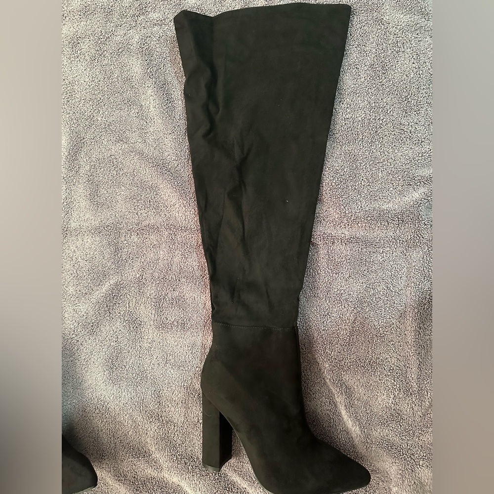 Billini Black Suede Wide Calf Over the Knee Boots Size 7 - Picture 3 of 4